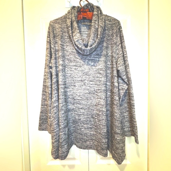 Charlie Paige Cozy Gray Cowl Neck Sweater. Size L/XL. EUC - Picture 1 of 12
